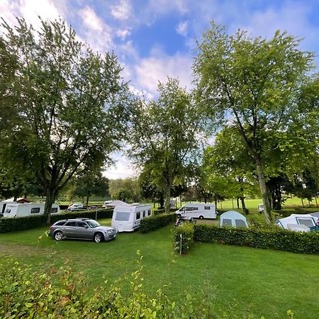 Camping Les Portes Du Perche Mamers المظهر الخارجي الصورة