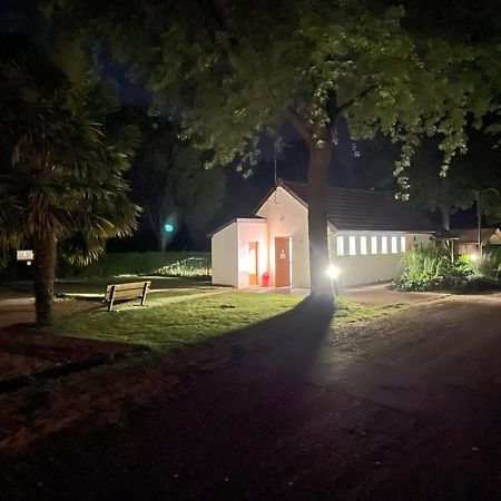 Camping Les Portes Du Perche Mamers المظهر الخارجي الصورة
